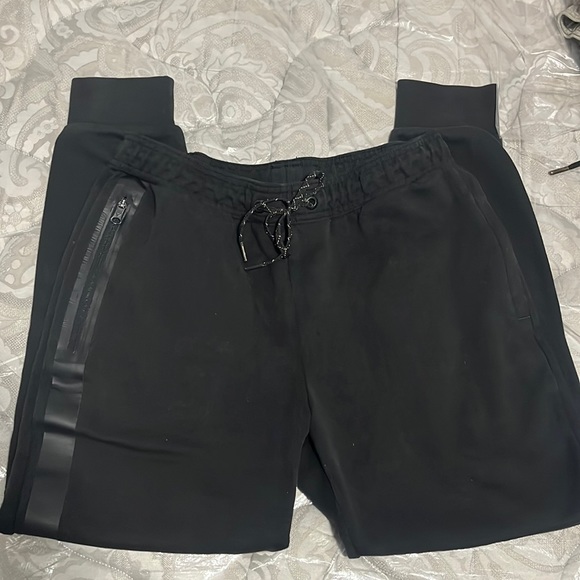 Black American Eagle sweatpants - Picture 1 of 4